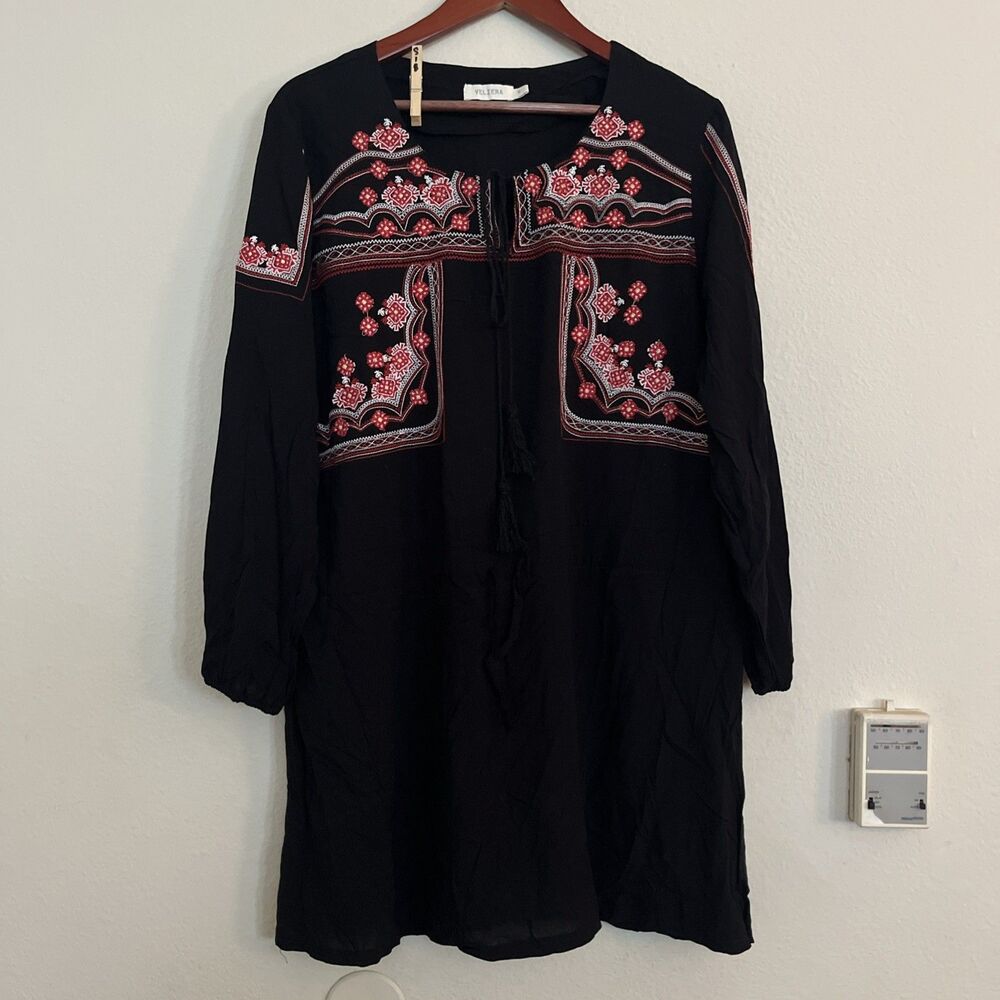 Velzera Long Sleeve Embroidered Black Split Tassel V Neck Shift Dress SZ 1 XL